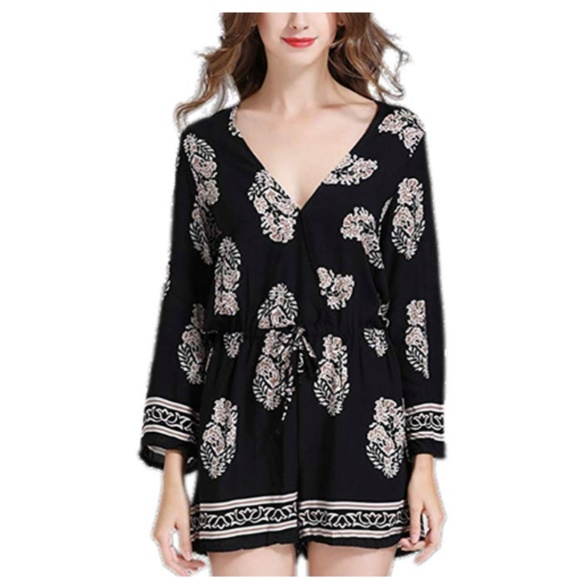 NEW WITH TAGS - Super Black Patterned Romper - Picture 2 of 4